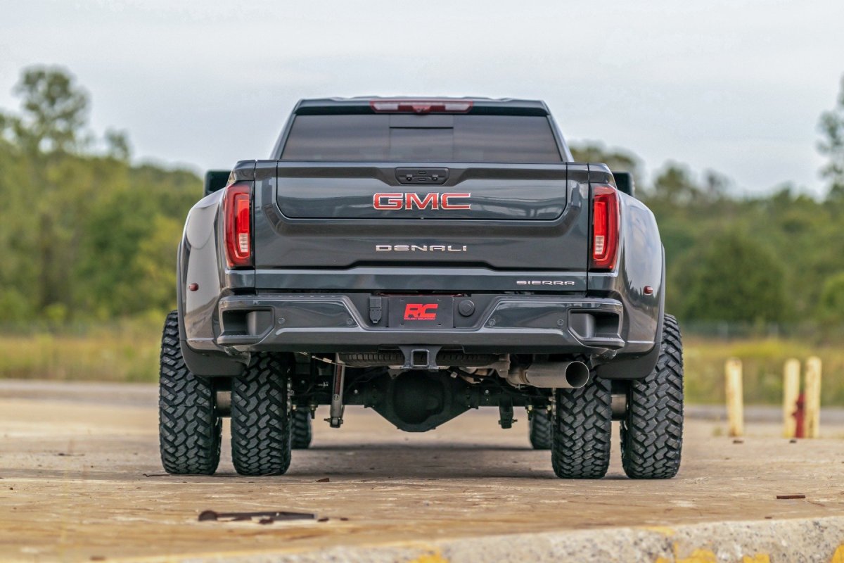 GMC Sierra 3500 HD Suspension Lift Kit - Front + Rear - Rough Country - 3.5 Inch Lift, UCAs, V2 - '20-'23